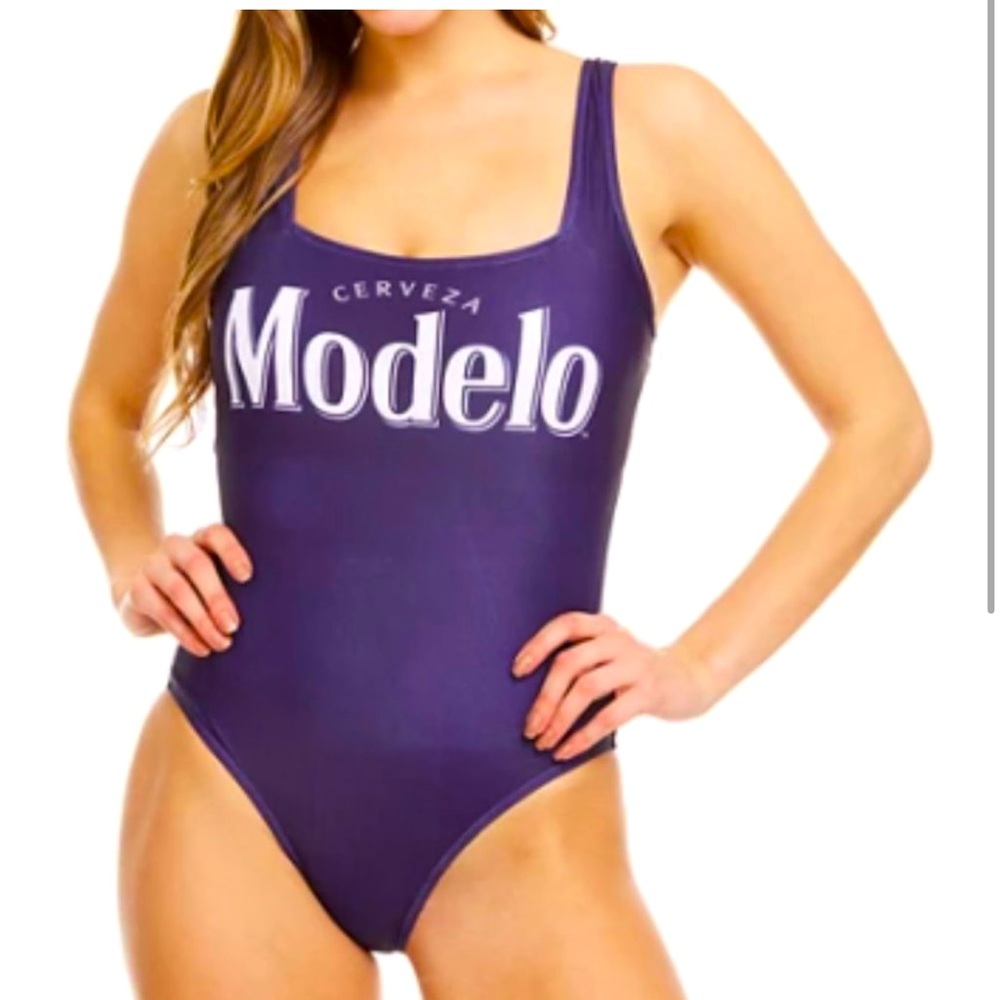 Undercurrent Modelo Squareneck Graphic One-Piece Swimsuit Size M NEW